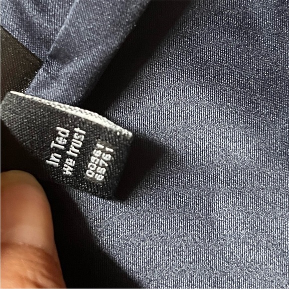 Ted Baker London Zyta NavyBlue Tapestry Floral Sleeveless Sheath
Dress Size 4 - Picture 6 of 15